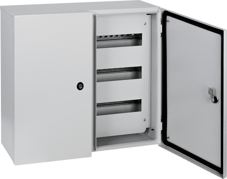 Корпус металевий e.mbox.pro.n.72z IP54 навісний на 72 модулі з замком E.NEXT p0100220 p0100220 фото